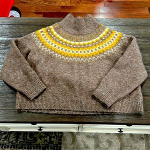 WOMEN’S GAP SWEATER SZ. XL- no rips, holes or discoloration. Pristine condition